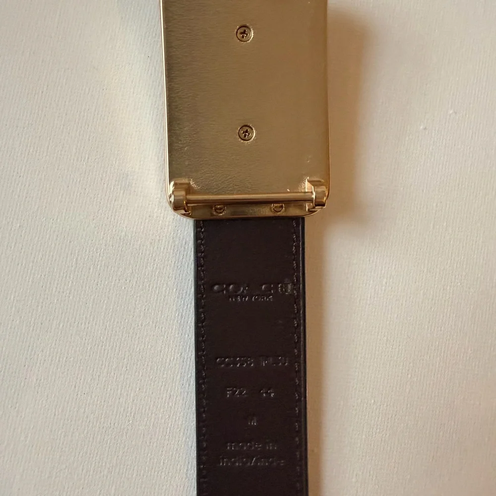 Coach red/burgundy leather belt, 38inches size Medium - Picture 3 of 3